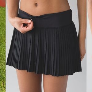 Black lululemon skirt